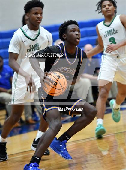 Thumbnail 2 in Tampa Catholic vs Mainland (The First Academy Invitational) photogallery.