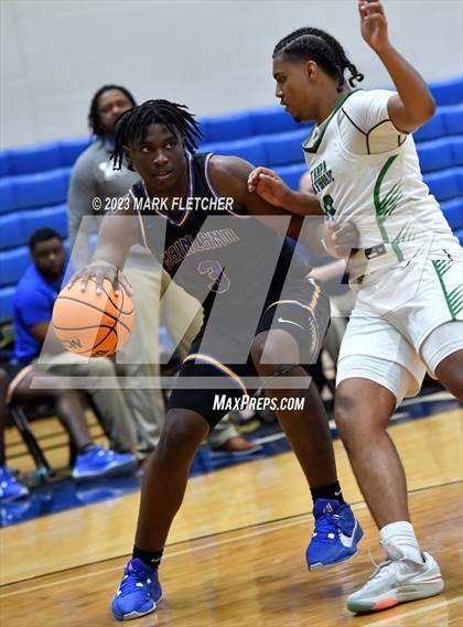 Thumbnail 1 in Tampa Catholic vs Mainland (The First Academy Invitational) photogallery.