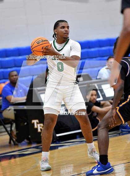 Thumbnail 1 in Tampa Catholic vs Mainland (The First Academy Invitational) photogallery.