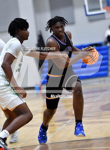 Thumbnail 2 in Tampa Catholic vs Mainland (The First Academy Invitational) photogallery.