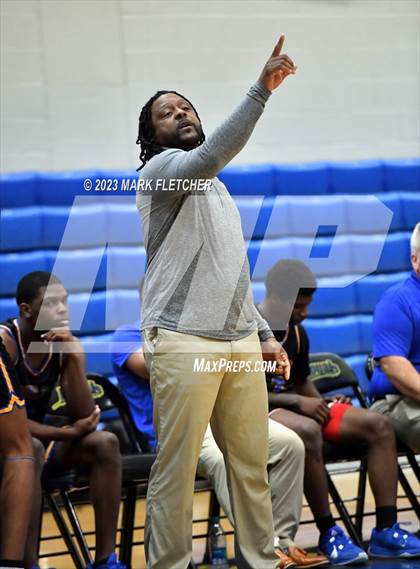Thumbnail 3 in Tampa Catholic vs Mainland (The First Academy Invitational) photogallery.