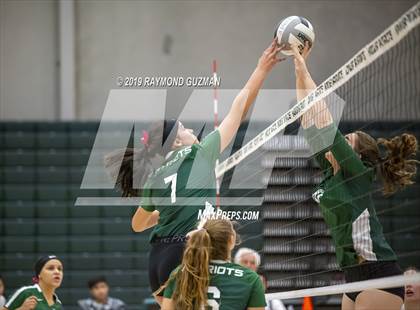 Thumbnail 1 in Reedley @ Hoover photogallery.