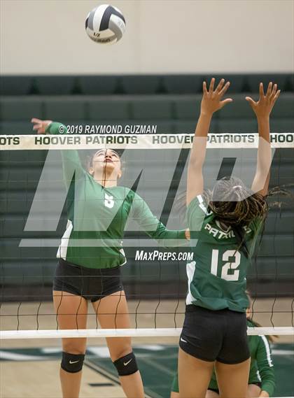 Thumbnail 1 in Reedley @ Hoover photogallery.