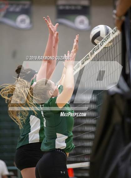 Thumbnail 1 in Reedley @ Hoover photogallery.
