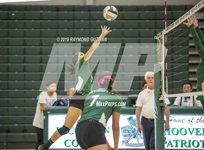 Thumbnail 1 in Reedley @ Hoover photogallery.