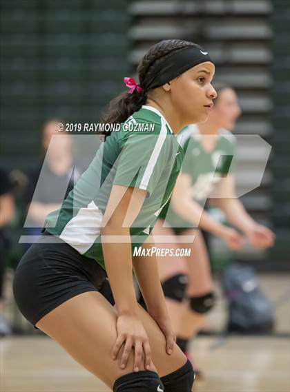 Thumbnail 1 in Reedley @ Hoover photogallery.
