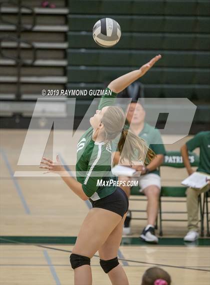 Thumbnail 3 in Reedley @ Hoover photogallery.