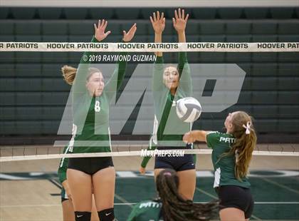 Thumbnail 3 in Reedley @ Hoover photogallery.
