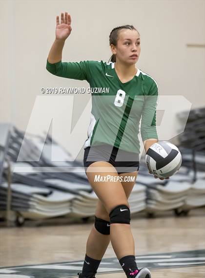 Thumbnail 2 in Reedley @ Hoover photogallery.