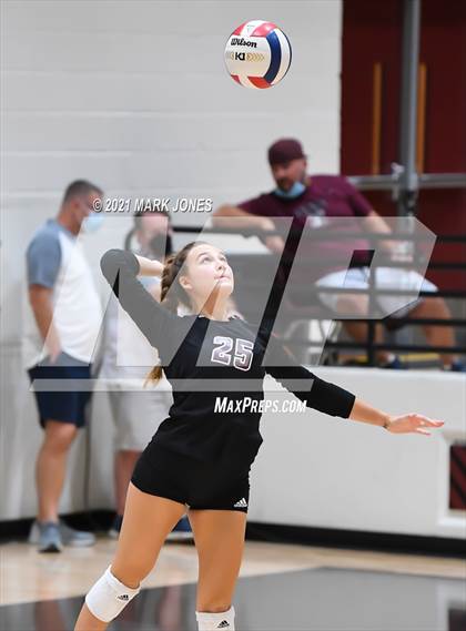 Thumbnail 3 in Mount Notre Dame vs. Assumption (GEICO Girls Invitational) photogallery.