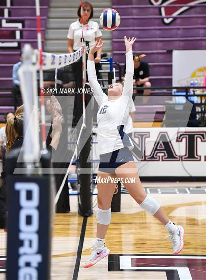 Thumbnail 3 in Mount Notre Dame vs. Assumption (GEICO Girls Invitational) photogallery.
