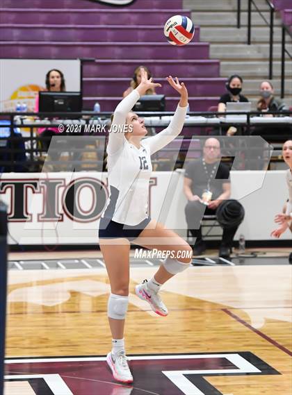 Thumbnail 2 in Mount Notre Dame vs. Assumption (GEICO Girls Invitational) photogallery.