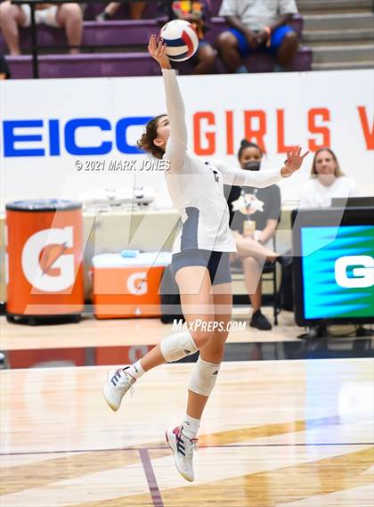 Thumbnail 2 in Mount Notre Dame vs. Assumption (GEICO Girls Invitational) photogallery.
