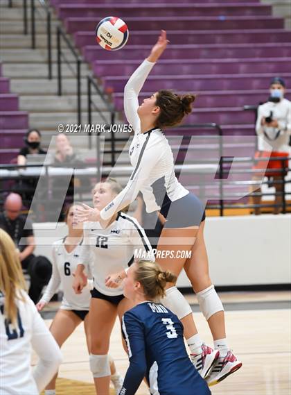 Thumbnail 3 in Mount Notre Dame vs. Assumption (GEICO Girls Invitational) photogallery.