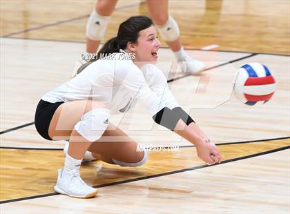 Thumbnail 1 in Mount Notre Dame vs. Assumption (GEICO Girls Invitational) photogallery.