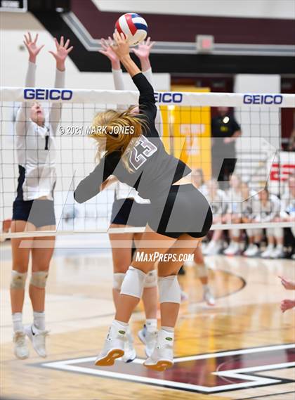 Thumbnail 3 in Mount Notre Dame vs. Assumption (GEICO Girls Invitational) photogallery.