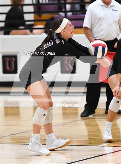 Thumbnail 3 in Mount Notre Dame vs. Assumption (GEICO Girls Invitational) photogallery.