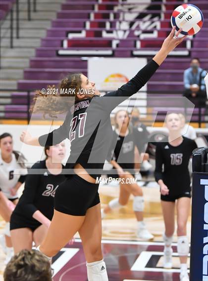 Thumbnail 1 in Mount Notre Dame vs. Assumption (GEICO Girls Invitational) photogallery.