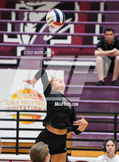 Thumbnail 1 in Mount Notre Dame vs. Assumption (GEICO Girls Invitational) photogallery.