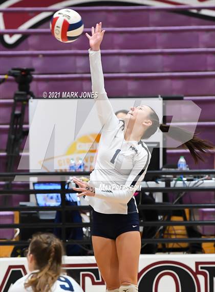 Thumbnail 3 in Mount Notre Dame vs. Assumption (GEICO Girls Invitational) photogallery.