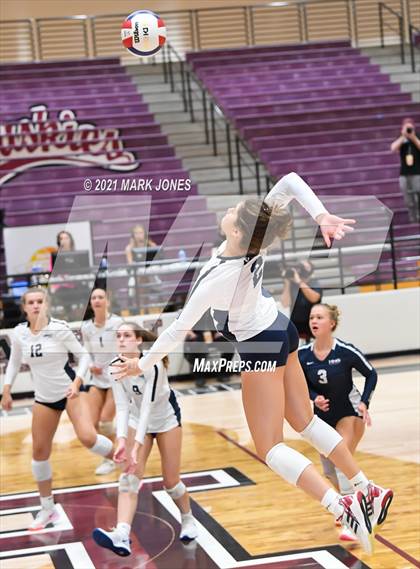 Thumbnail 1 in Mount Notre Dame vs. Assumption (GEICO Girls Invitational) photogallery.