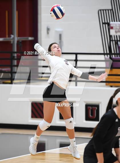 Thumbnail 1 in Mount Notre Dame vs. Assumption (GEICO Girls Invitational) photogallery.