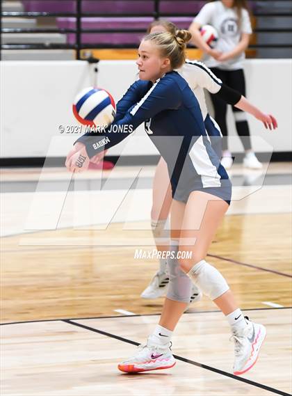 Thumbnail 2 in Mount Notre Dame vs. Assumption (GEICO Girls Invitational) photogallery.