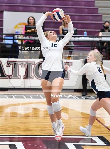 Thumbnail 1 in Mount Notre Dame vs. Assumption (GEICO Girls Invitational) photogallery.