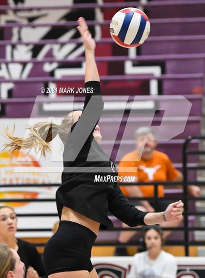 Thumbnail 2 in Mount Notre Dame vs. Assumption (GEICO Girls Invitational) photogallery.