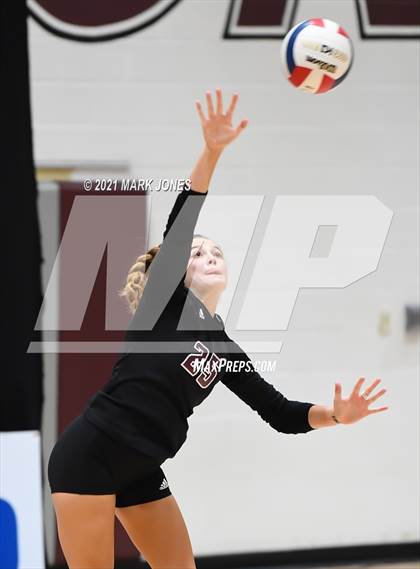 Thumbnail 3 in Mount Notre Dame vs. Assumption (GEICO Girls Invitational) photogallery.