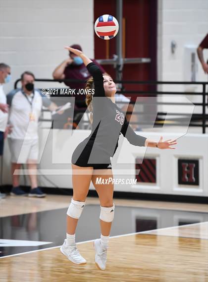 Thumbnail 3 in Mount Notre Dame vs. Assumption (GEICO Girls Invitational) photogallery.
