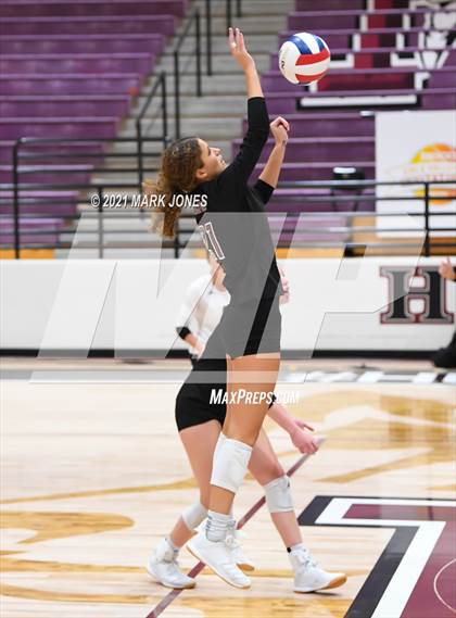 Thumbnail 3 in Mount Notre Dame vs. Assumption (GEICO Girls Invitational) photogallery.