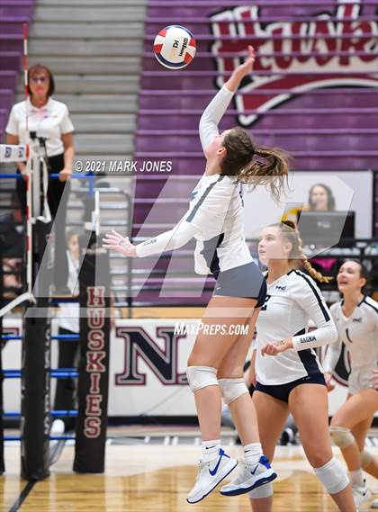Thumbnail 1 in Mount Notre Dame vs. Assumption (GEICO Girls Invitational) photogallery.