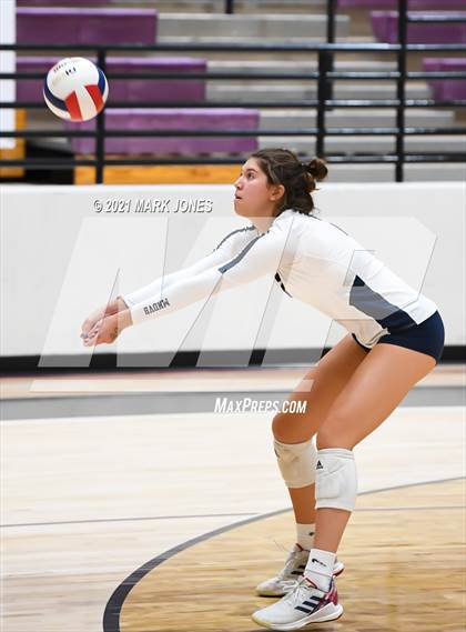 Thumbnail 2 in Mount Notre Dame vs. Assumption (GEICO Girls Invitational) photogallery.