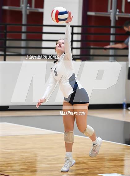Thumbnail 2 in Mount Notre Dame vs. Assumption (GEICO Girls Invitational) photogallery.