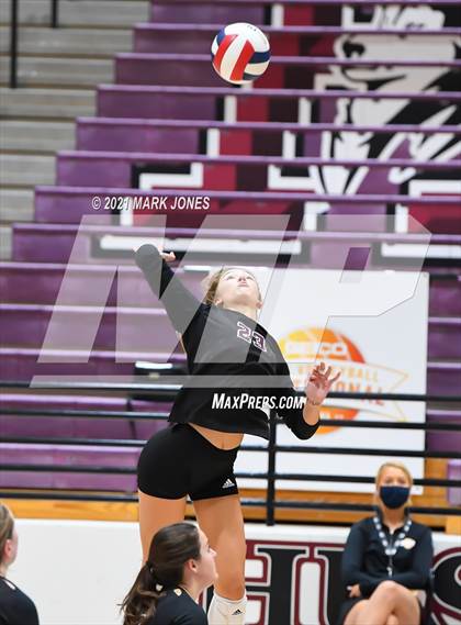 Thumbnail 3 in Mount Notre Dame vs. Assumption (GEICO Girls Invitational) photogallery.