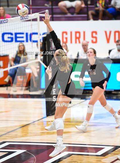 Thumbnail 3 in Mount Notre Dame vs. Assumption (GEICO Girls Invitational) photogallery.