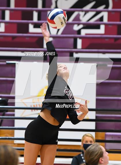 Thumbnail 2 in Mount Notre Dame vs. Assumption (GEICO Girls Invitational) photogallery.