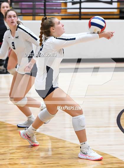 Thumbnail 2 in Mount Notre Dame vs. Assumption (GEICO Girls Invitational) photogallery.