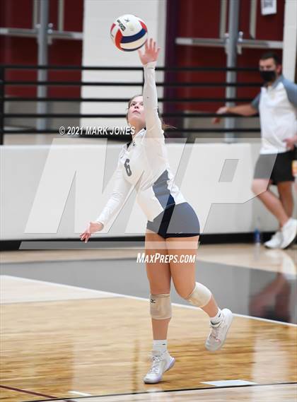 Thumbnail 2 in Mount Notre Dame vs. Assumption (GEICO Girls Invitational) photogallery.