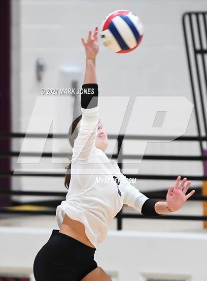 Thumbnail 2 in Mount Notre Dame vs. Assumption (GEICO Girls Invitational) photogallery.