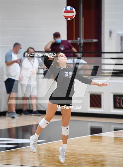 Thumbnail 2 in Mount Notre Dame vs. Assumption (GEICO Girls Invitational) photogallery.