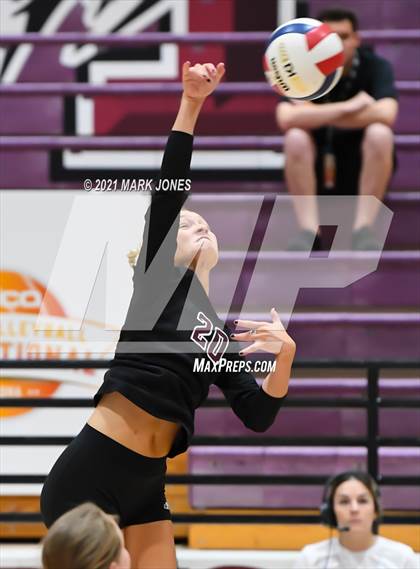Thumbnail 2 in Mount Notre Dame vs. Assumption (GEICO Girls Invitational) photogallery.