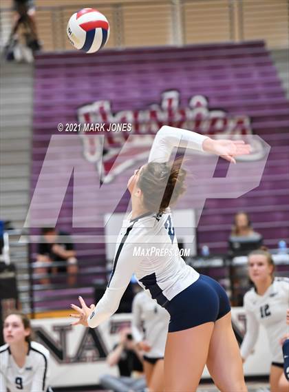 Thumbnail 3 in Mount Notre Dame vs. Assumption (GEICO Girls Invitational) photogallery.