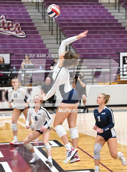 Thumbnail 3 in Mount Notre Dame vs. Assumption (GEICO Girls Invitational) photogallery.
