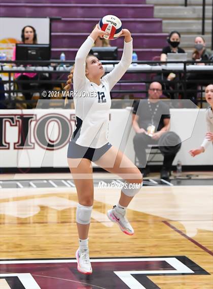 Thumbnail 3 in Mount Notre Dame vs. Assumption (GEICO Girls Invitational) photogallery.