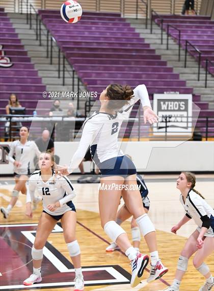Thumbnail 2 in Mount Notre Dame vs. Assumption (GEICO Girls Invitational) photogallery.