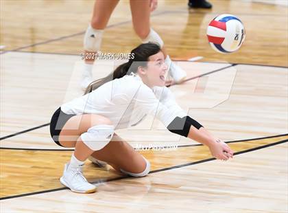 Thumbnail 2 in Mount Notre Dame vs. Assumption (GEICO Girls Invitational) photogallery.