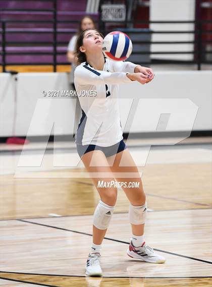 Thumbnail 1 in Mount Notre Dame vs. Assumption (GEICO Girls Invitational) photogallery.