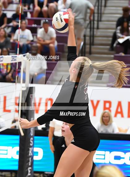 Thumbnail 2 in Mount Notre Dame vs. Assumption (GEICO Girls Invitational) photogallery.